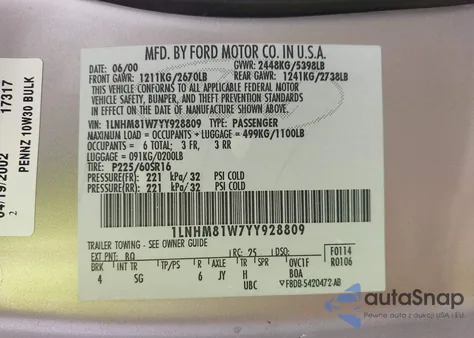 2000 Lincoln Town Car Executive из США, поврежденный, VIN 1LNHM81W7YY928809